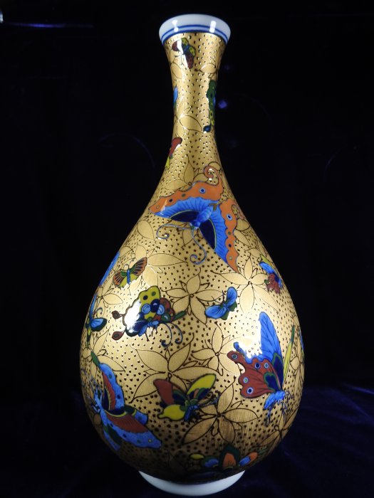 阿威的藏寶箱＊【瓷器台華窯--鎏金金雕花瓶高34公分臺華窯外雕為純黃金