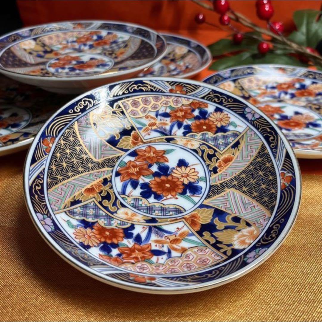 源右衛門】古伊万里の伝統 日本の名窯 舘林源右衛門作 染錦根菜図 香合