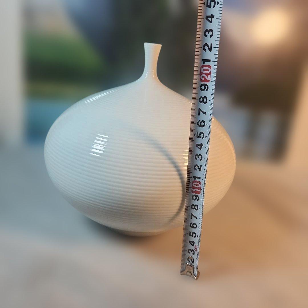 l*p様 中仙窯 白磁千段壺 中尾恭純作 共箱