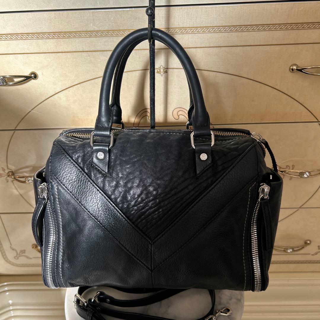 DIESEL LE-ZIPPER クロスボディー　バッグ