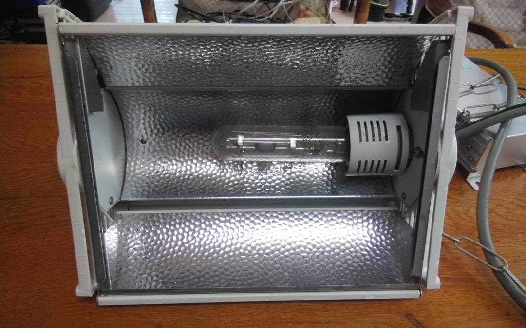 岩崎電気　メタハラHID照明器具　HEP3051　300V　70～150W 岩崎電気 メタハラHID照明器具 HEP3051 300V 70～150W アイマルチ